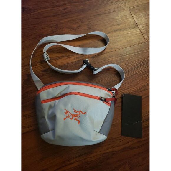 NWT Arc'teryx Mantis 1 Athleisure Outdoor Hiking Fanny Waist Pack Habitat/Forage - Picture 1 of 7